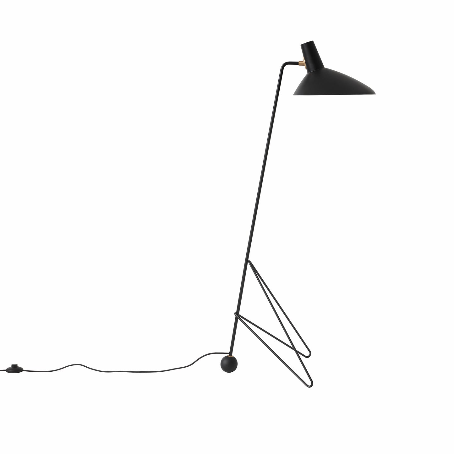 &Tradition Tripod HM8 lattiavalaisin musta