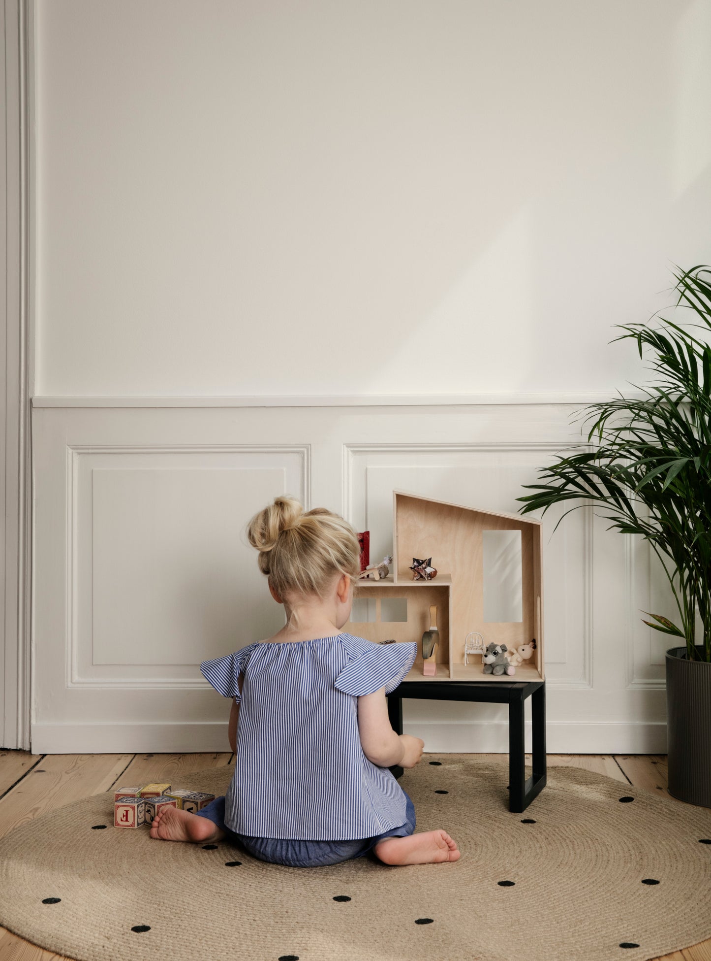 Ferm Living Funkis House nukkekoti pieni