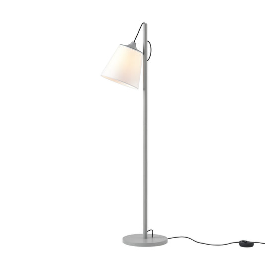 Muuto Pull lattiavalaisin valkoinen/harmaa