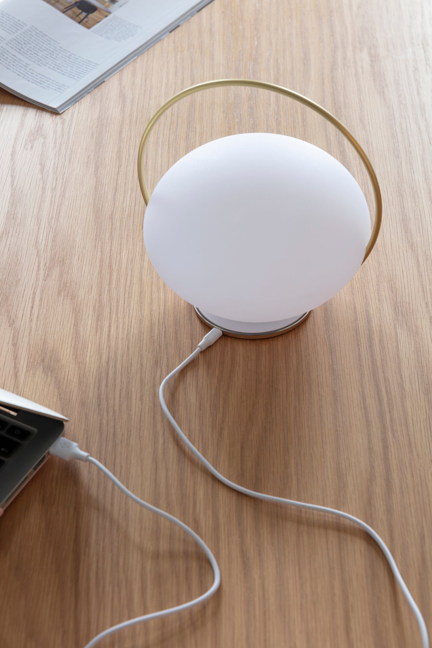 UMAGE Orbit Portable pöytävalaisin