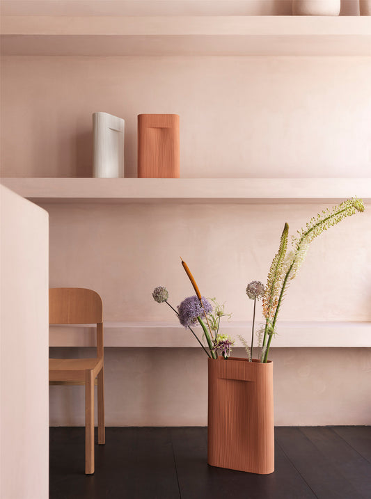 Muuto Ridge L vaasi terrakotta
