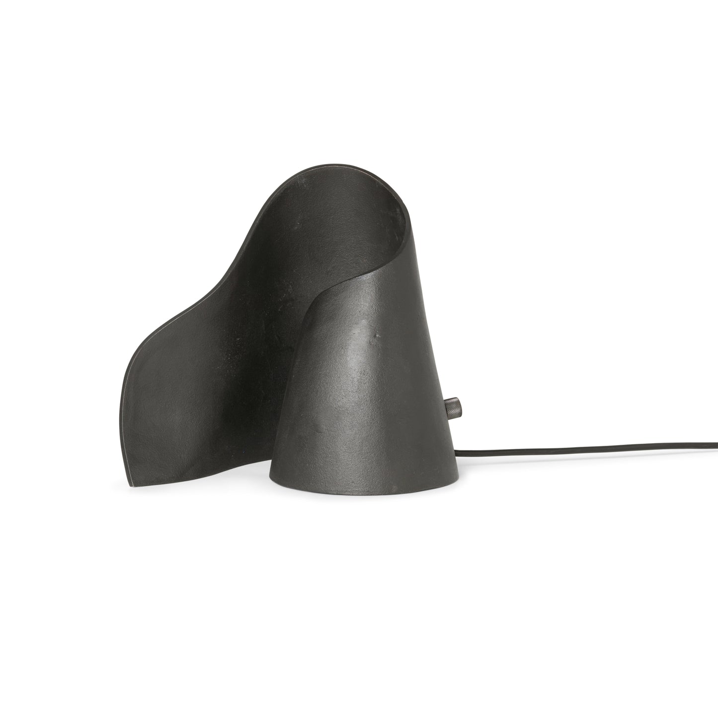 Ferm Living Oyster pöytävalaisin musta