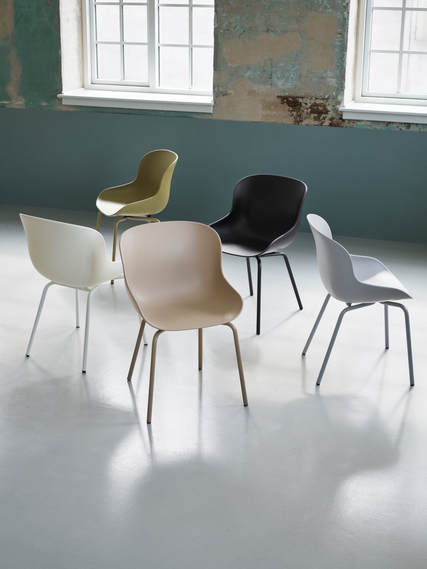 Normann Copenhagen Hyg tuoli musta