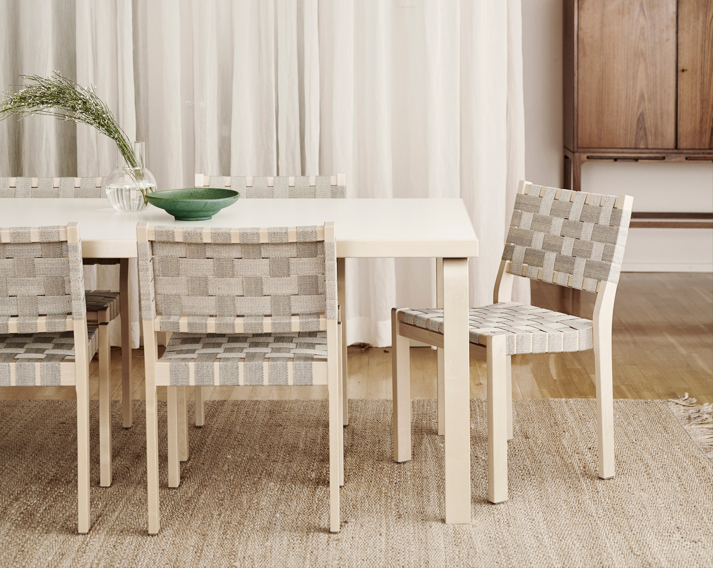 Artek 611 tuoli koivu/luonnonvärinen-musta