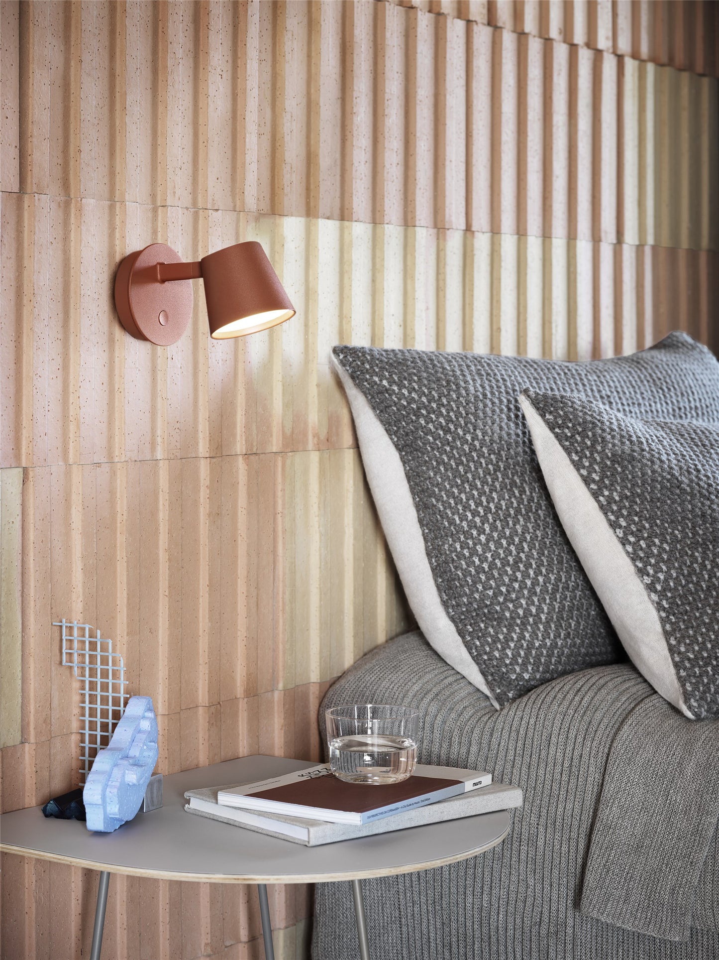 Muuto Tip seinävalaisin punaruskea