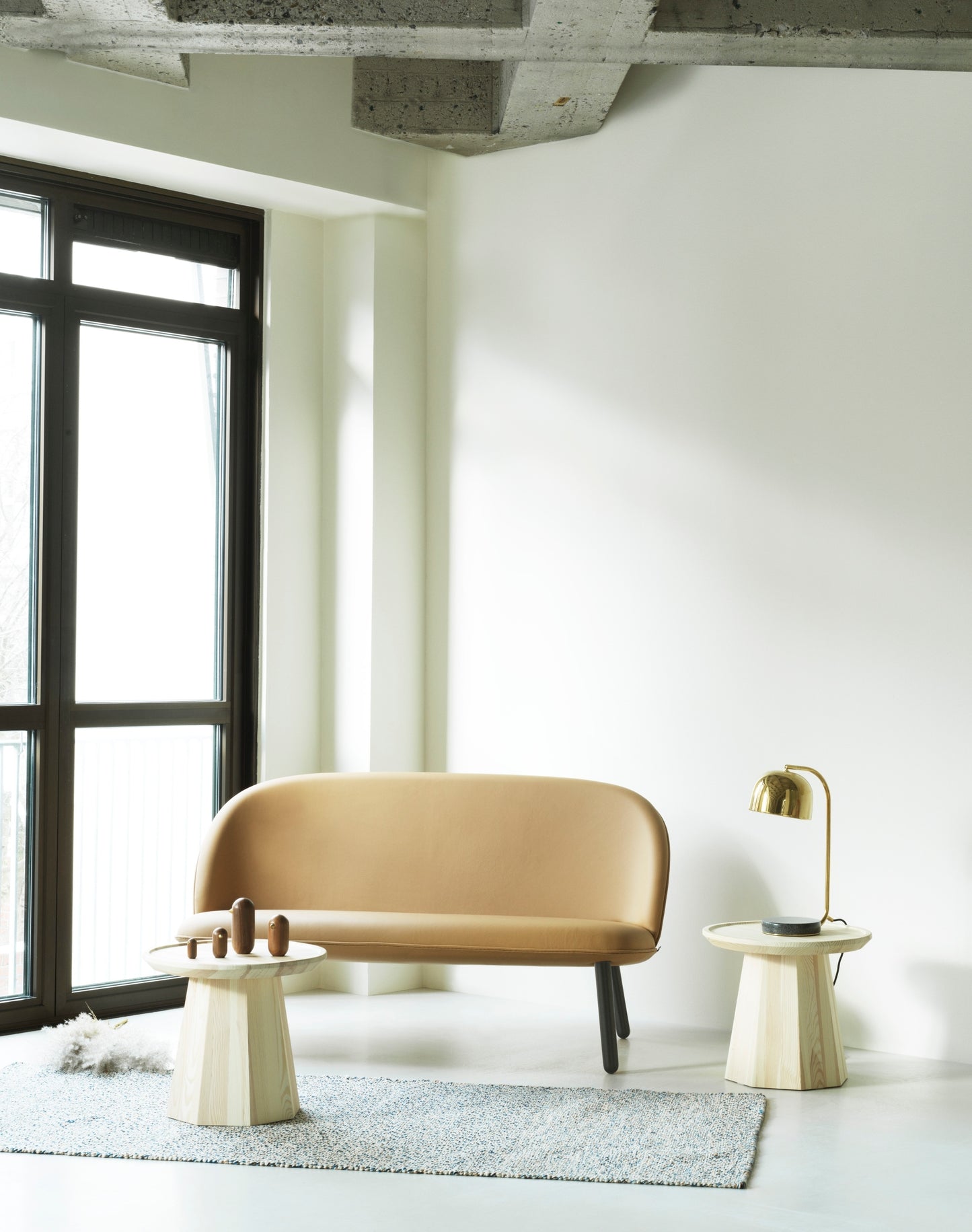 Normann Copenhagen Grant pöytävalaisin messinki