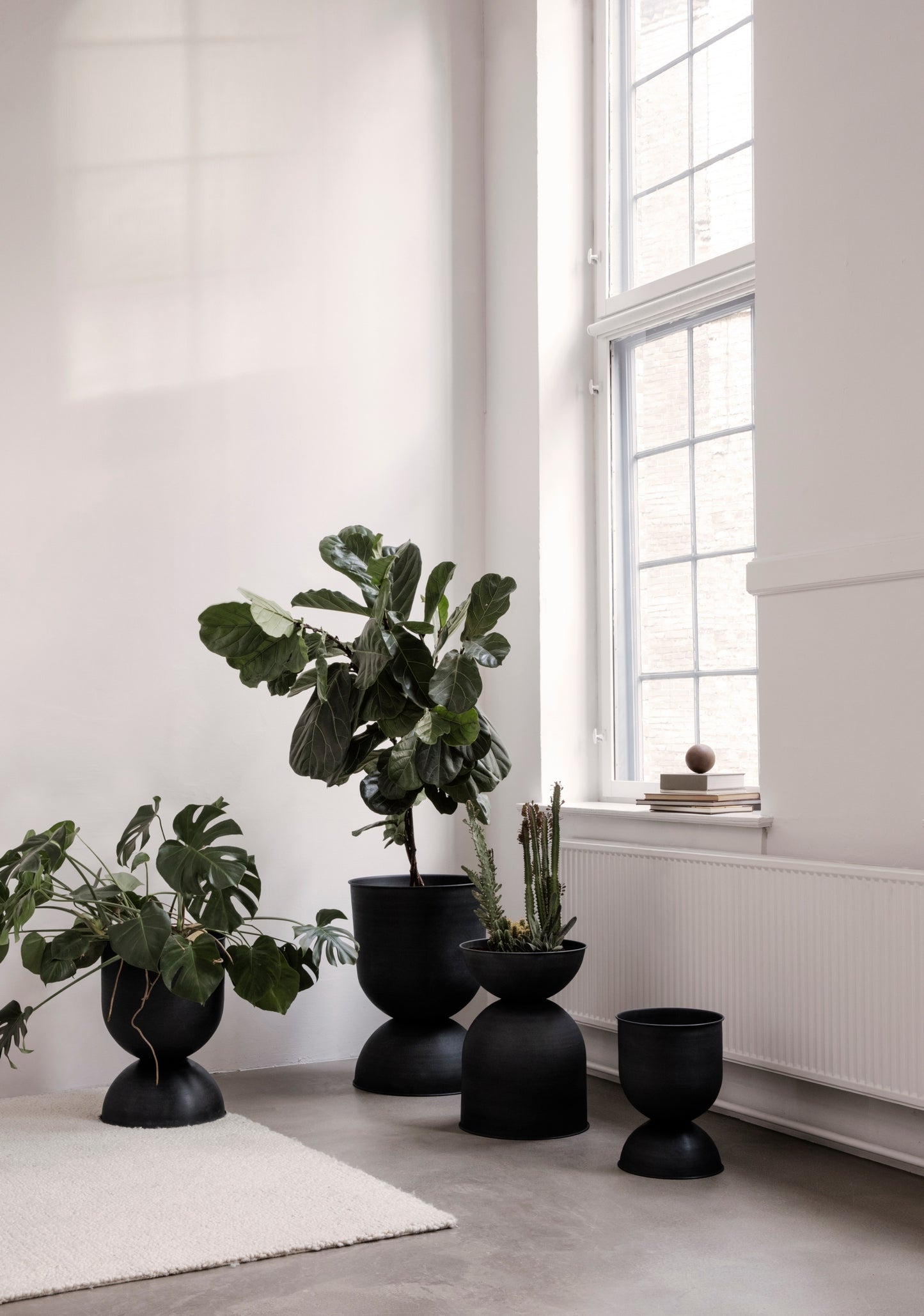 Ferm Living Hourglass ruukku M