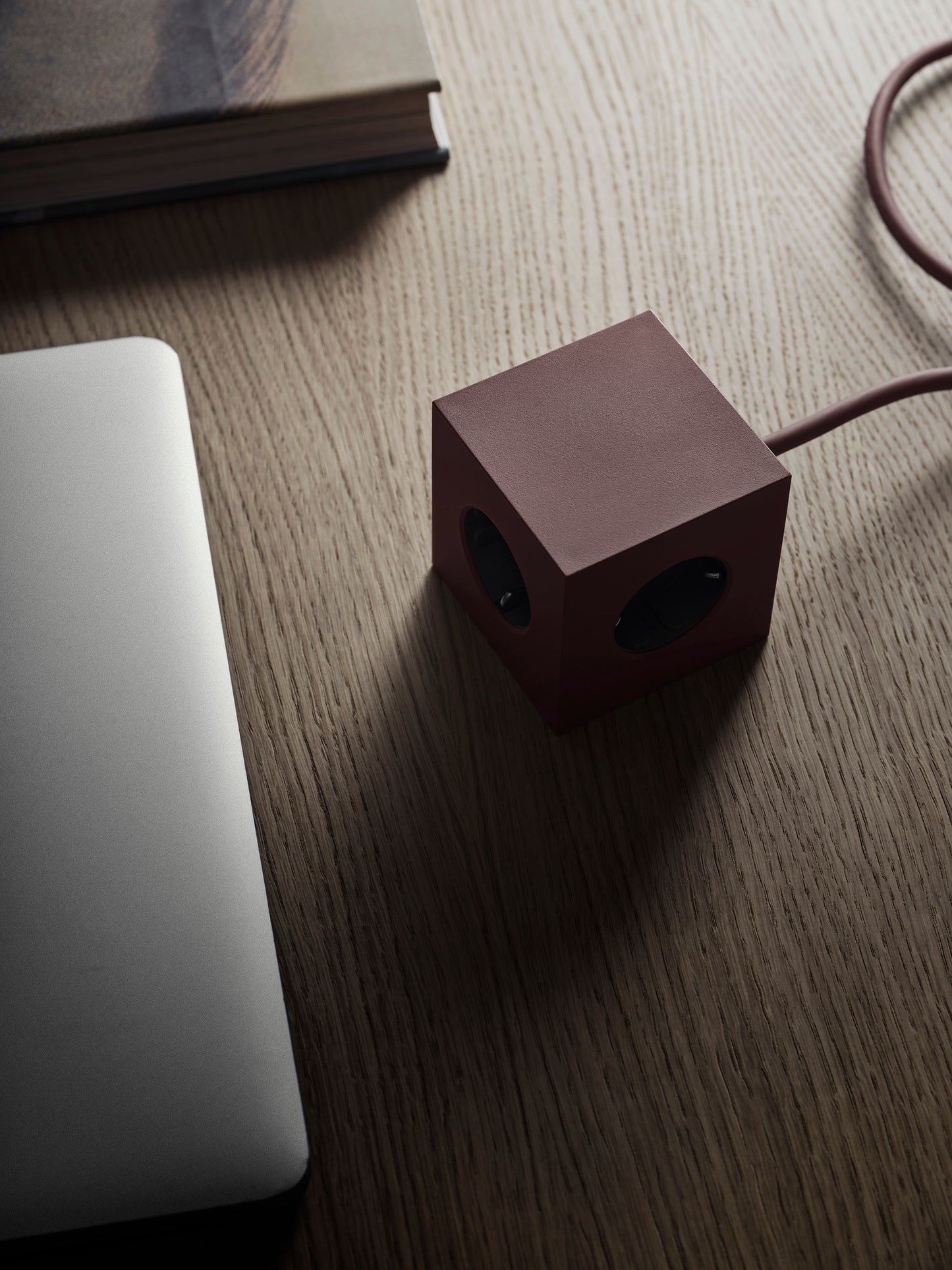 Avolt Square 1 USB jatkojohto punainen