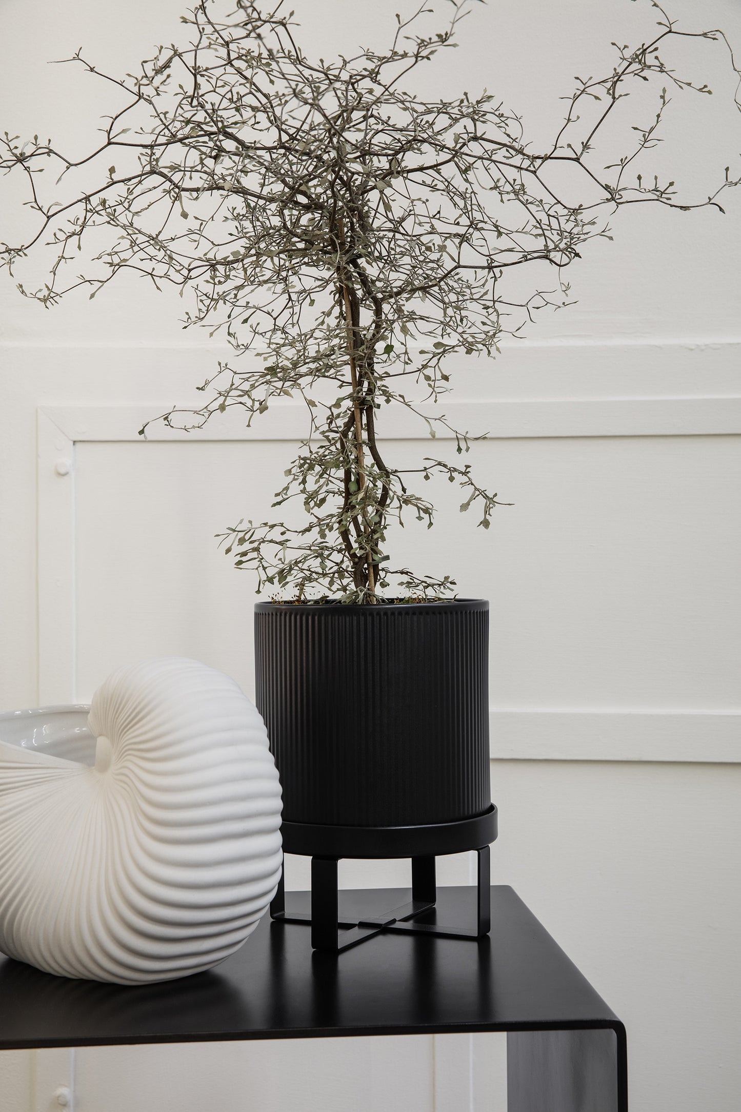 Ferm Living Bau ruukku pieni musta