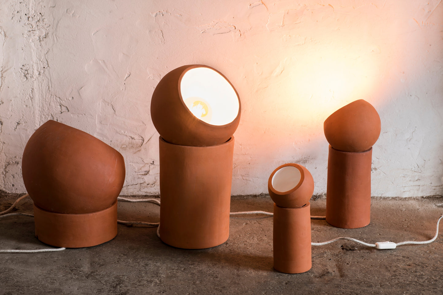 Serax Terra Light M pöytävalaisin terrakotta