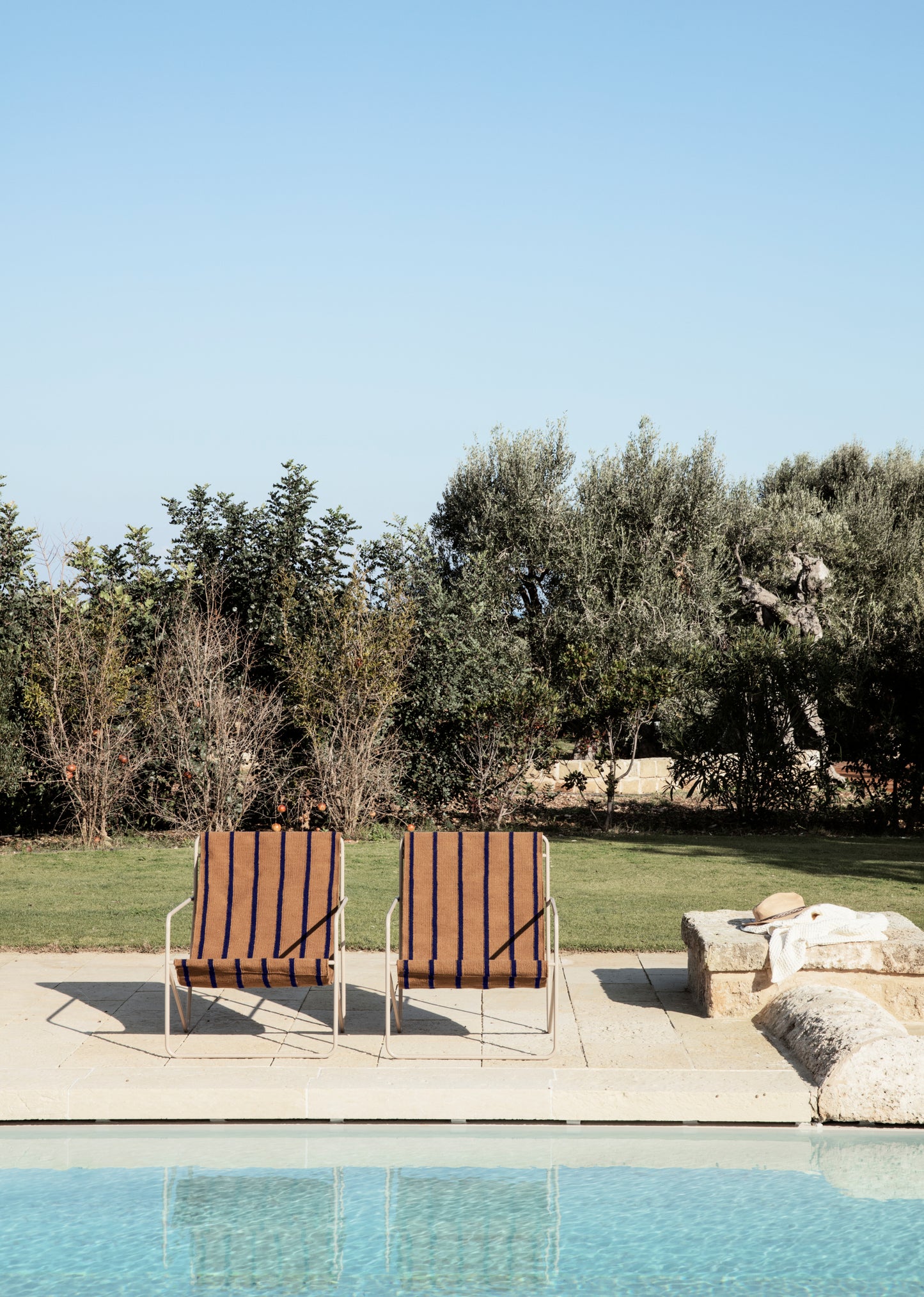 Ferm Living Desert lepotuoli cashmere/stripe