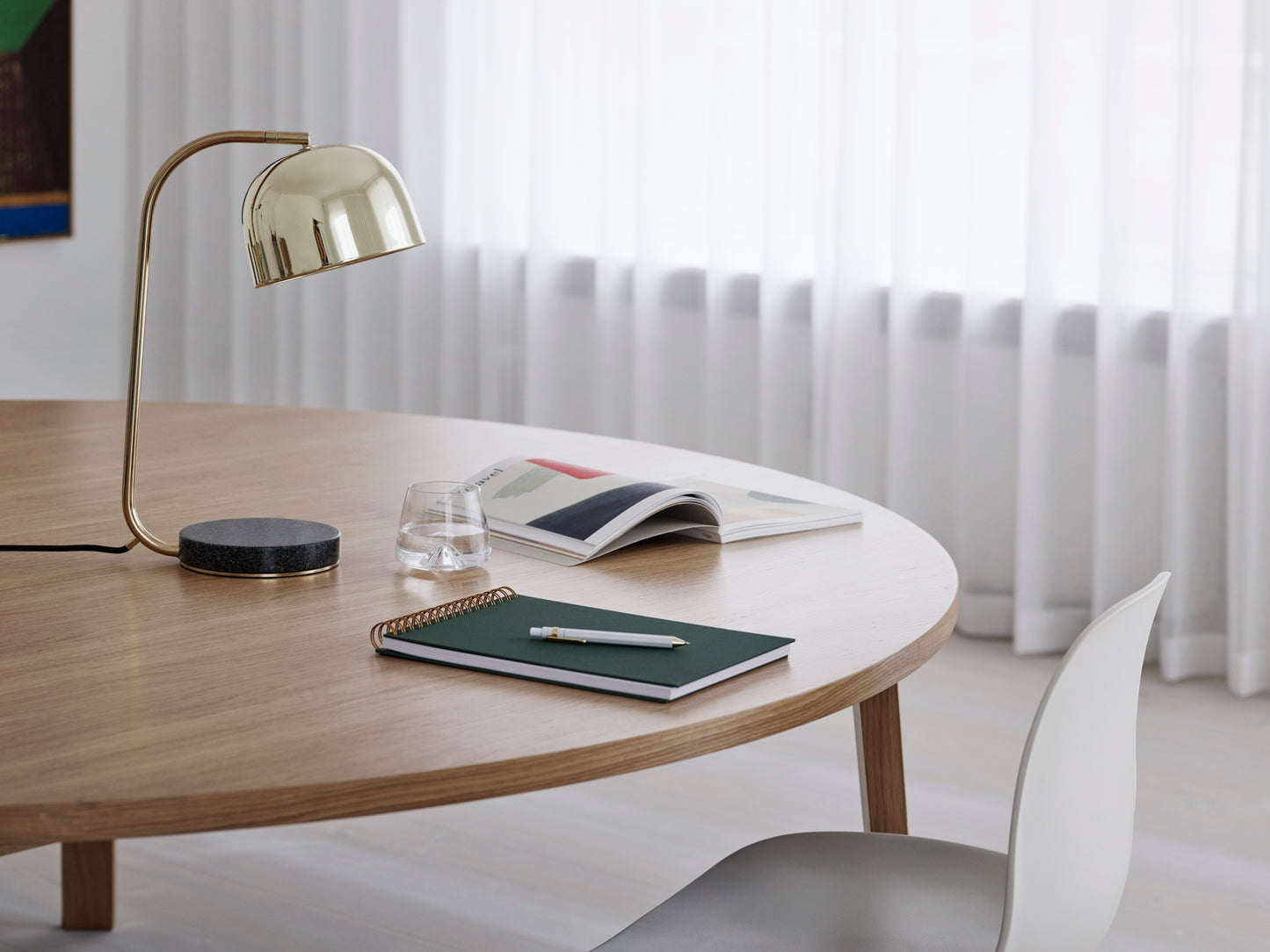 Normann Copenhagen Grant pöytävalaisin messinki