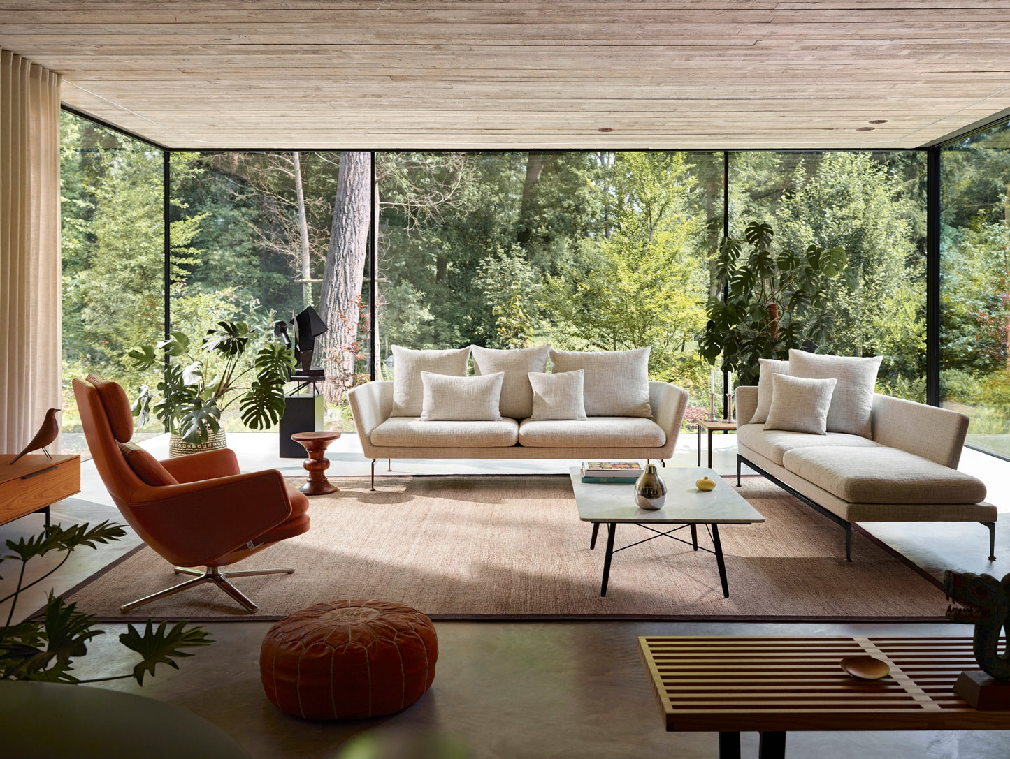 Vitra Eames sohvapöytä 76x76 saarni/valkoinen marmori