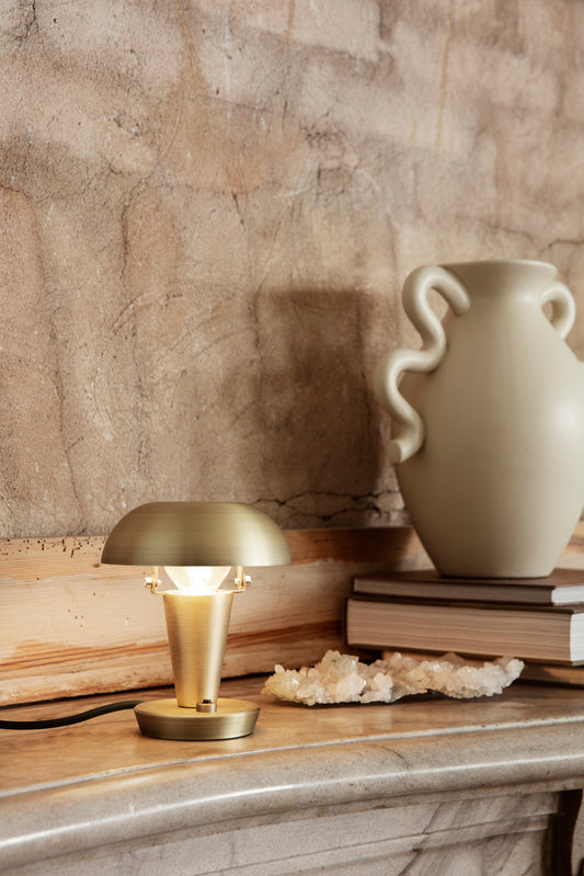 Ferm Living Tiny pöytävalaisin messinki