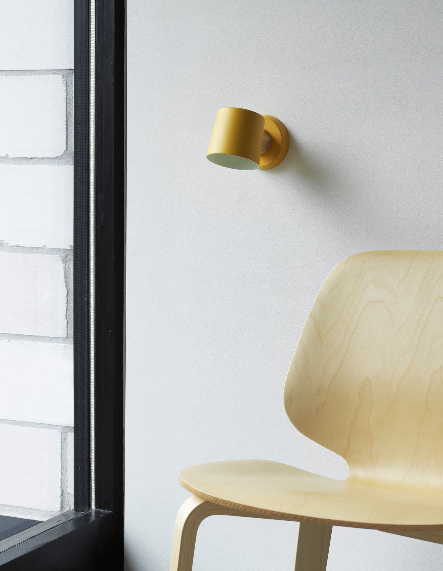 Normann Copenhagen Rise kiinteä seinävalaisin keltainen