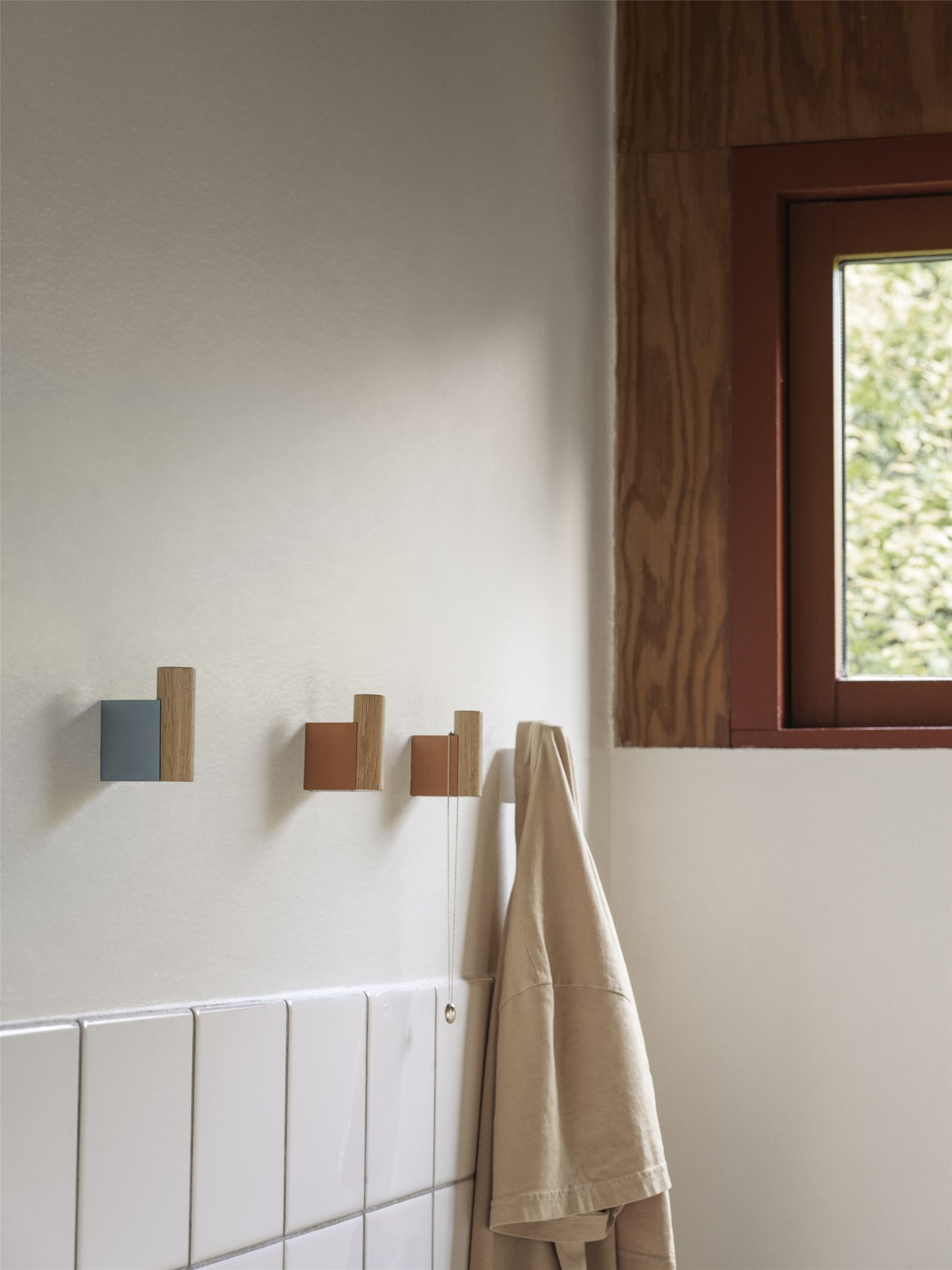 Muuto Attach ripustin 2kpl tammi/sininen