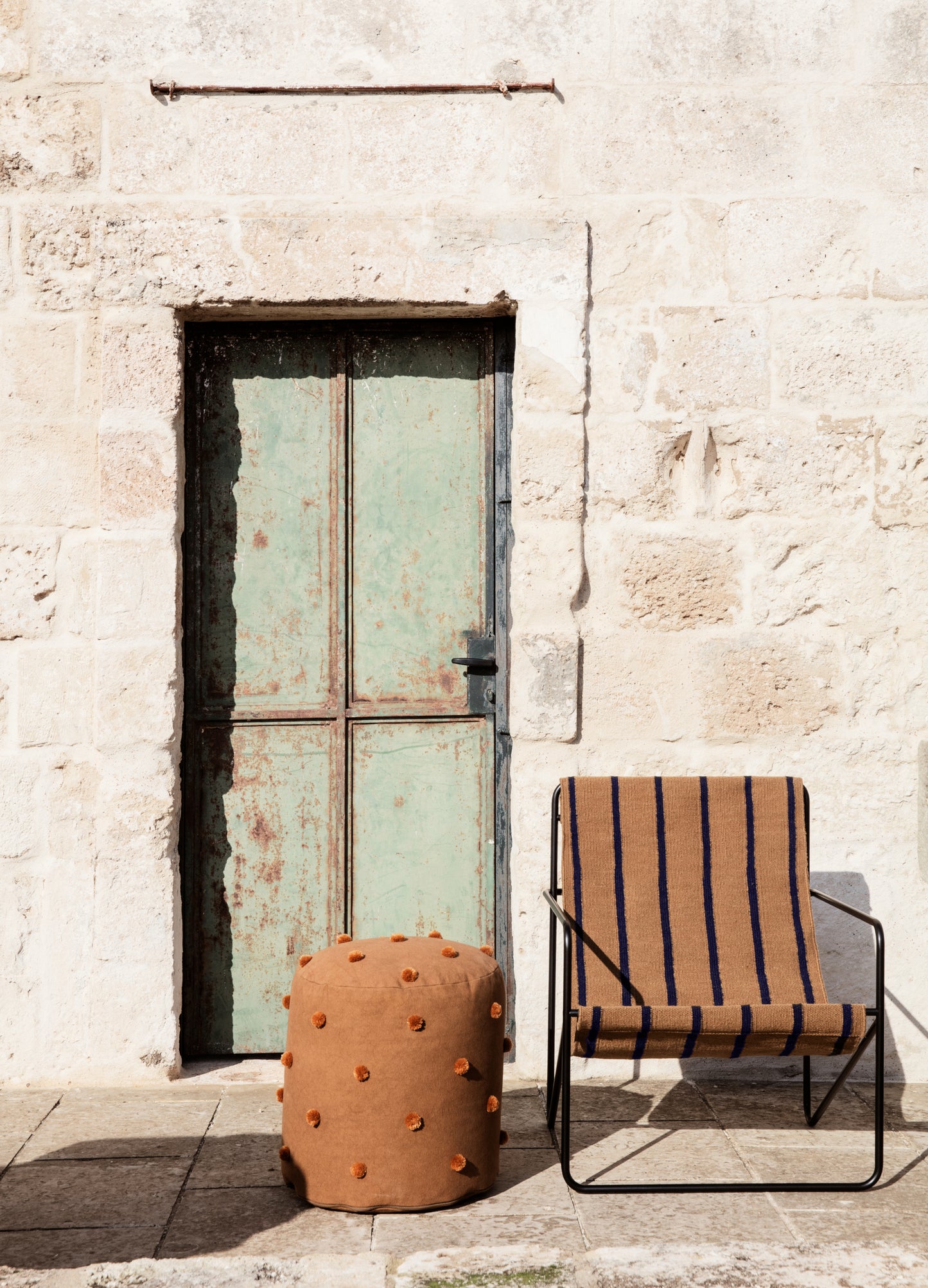 Ferm Living Desert lepotuoli musta/stripe