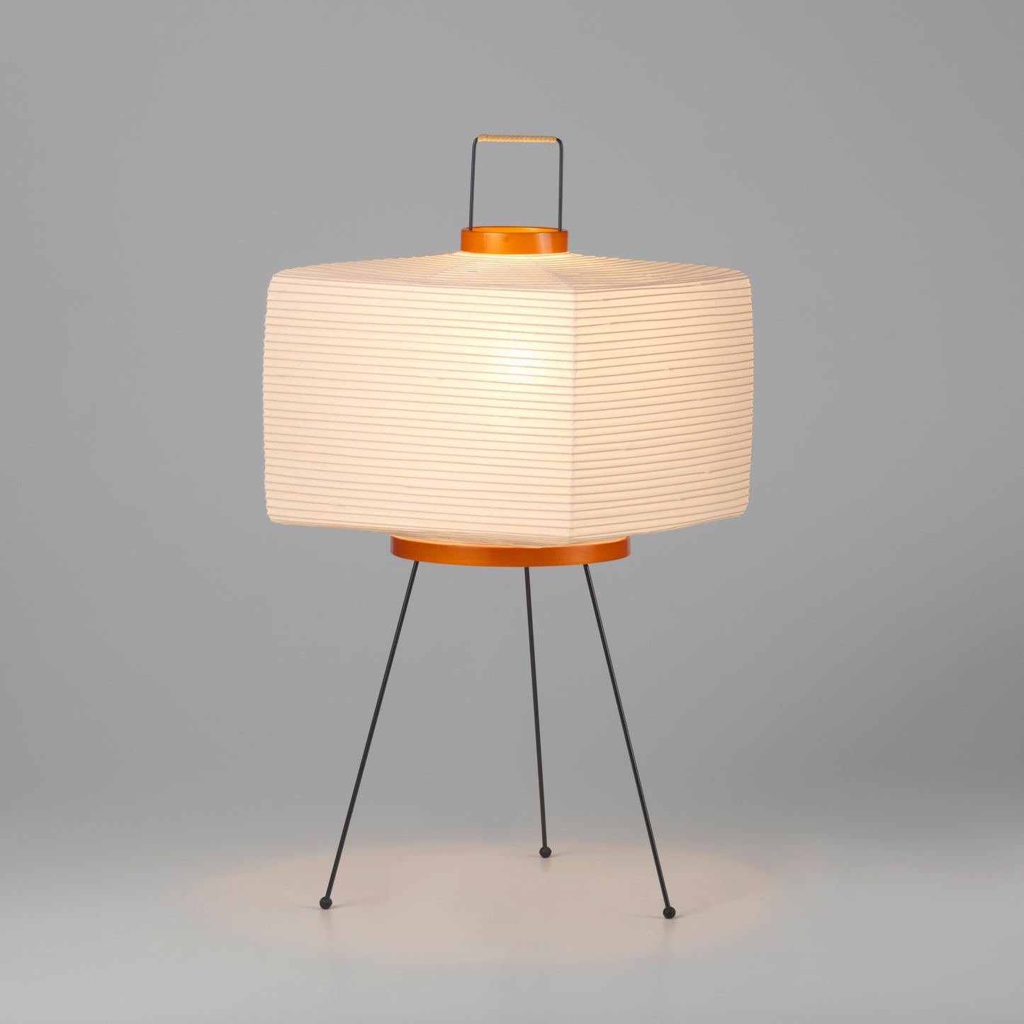 Vitra Akari 7A lattiavalaisin