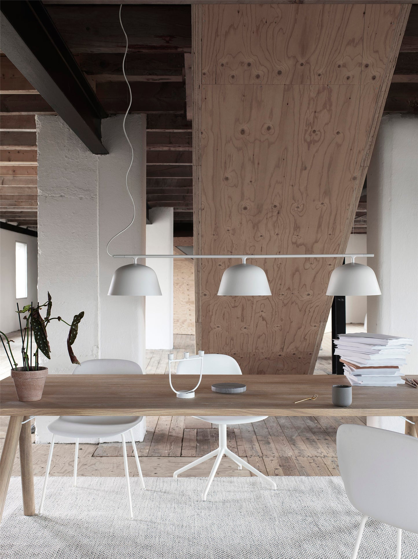 Muuto Ambit Rail valaisin harmaa