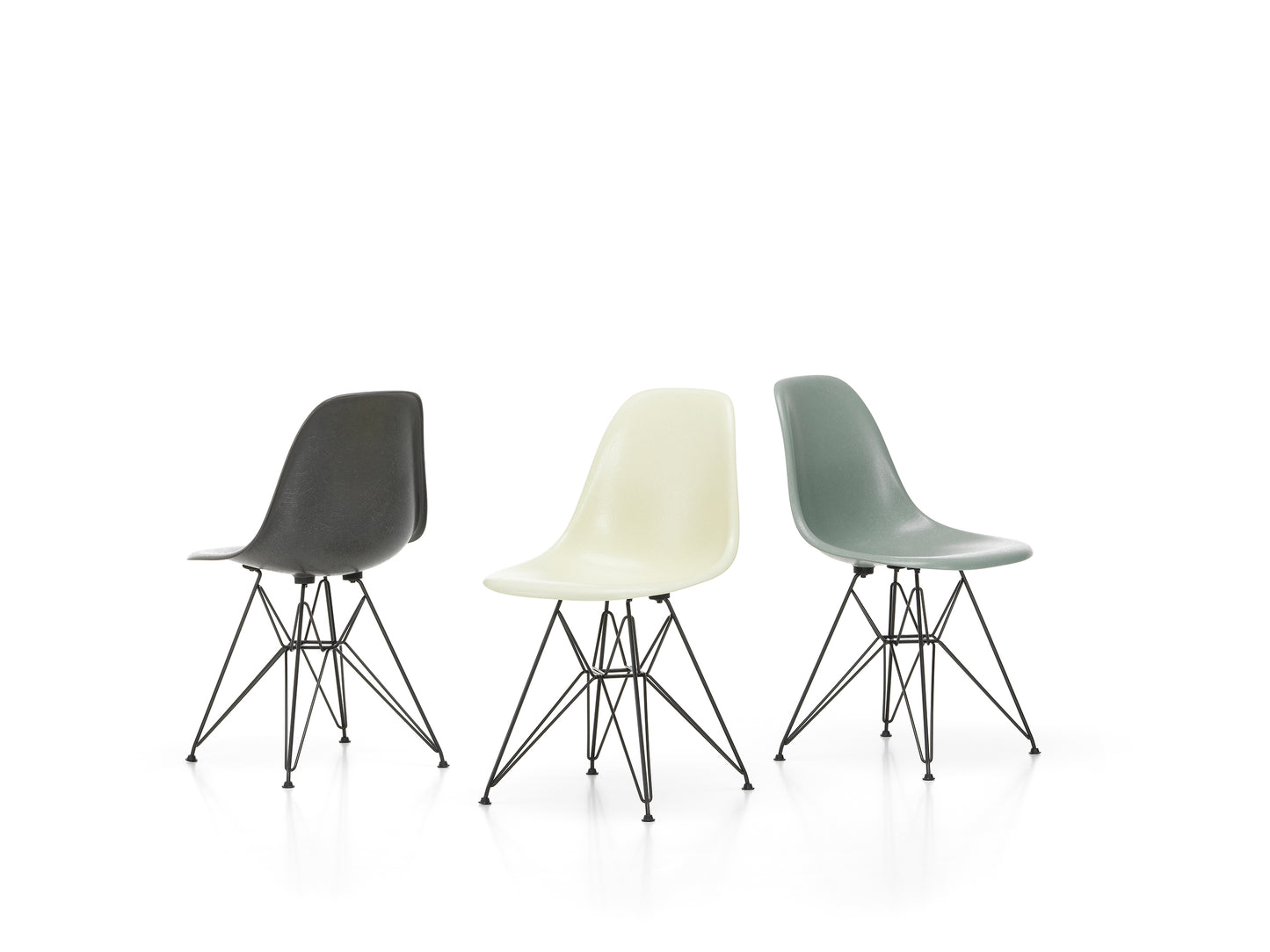 Vitra Eames DSR Fiberglass musta/parchment